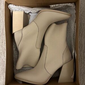 Steve Madden Tackle Boots Bone Leather